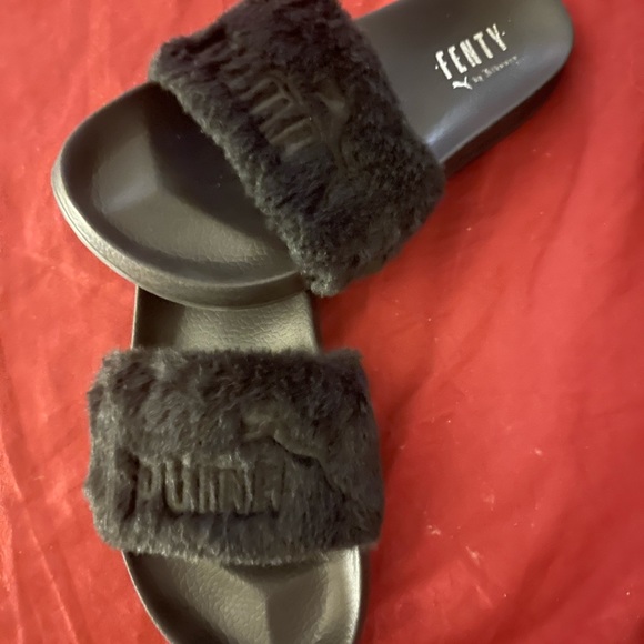 FENTY by Rihanna for Puma Faux Fur w/ Dust Bag Size 5 - Picture 7 of 9